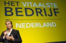 Welk bedrijf is Het Vitaalste Bedrijf van Nederland? Pieter van den Hoogenband gaat ook dit jaar op zoek naar het bedrijf dat het meest investeert in het vitaal houden van zijn medewerkers. De olympisch zwemkampioen maakt op 19 november bekend welk bedrijf zich Het Vitaalste Bedrijf van Nederland 2018 mag noemen. Werkgevers en werknemers kunnen hun bedrijf tot en met 31 augustus inschrijven.