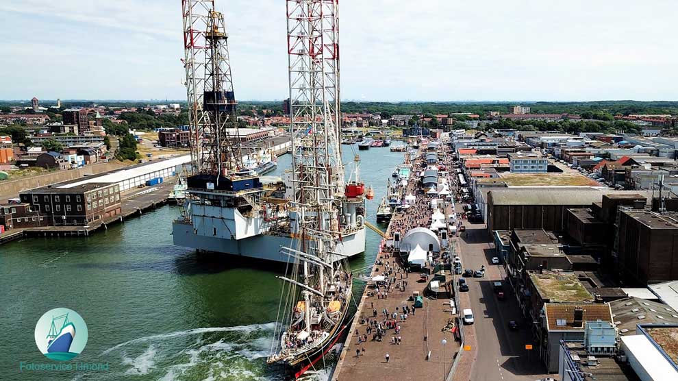 De visreceptenwedstrijd van IJmuiden Rauw aan Zee en het Havenfestival is gewonnen door de Gijsbrecht de Zeeuw. De 88-jarige IJmuidenaar veroverde de harten van de jury én de visliefhebbers die via Facebook konden stemmen met zijn keeltjes en lippen van kabeljauw.